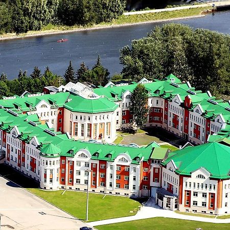 Hotel Park Krestovskiy Sankt Petersborg Eksteriør billede